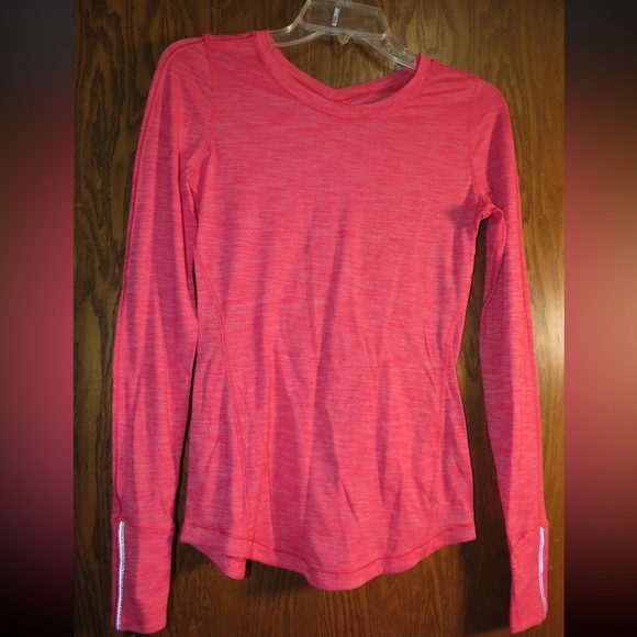 Lululemon top - Picture 2 of 2